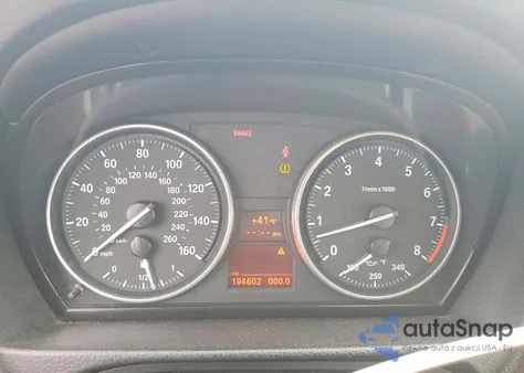 2008 BMW 328 Xi z USA, uszkodzony, nr VIN WBAWC33558PC87350